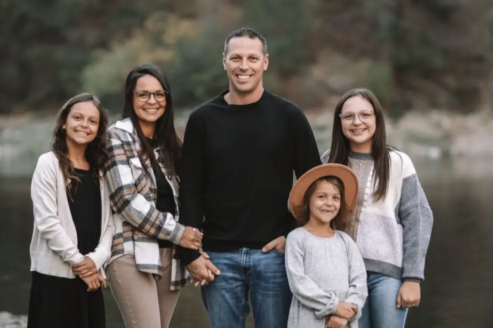 Eddie Proulx with family